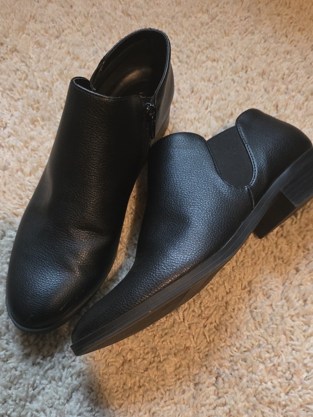 Kensie Black Low Booties Size 8.5